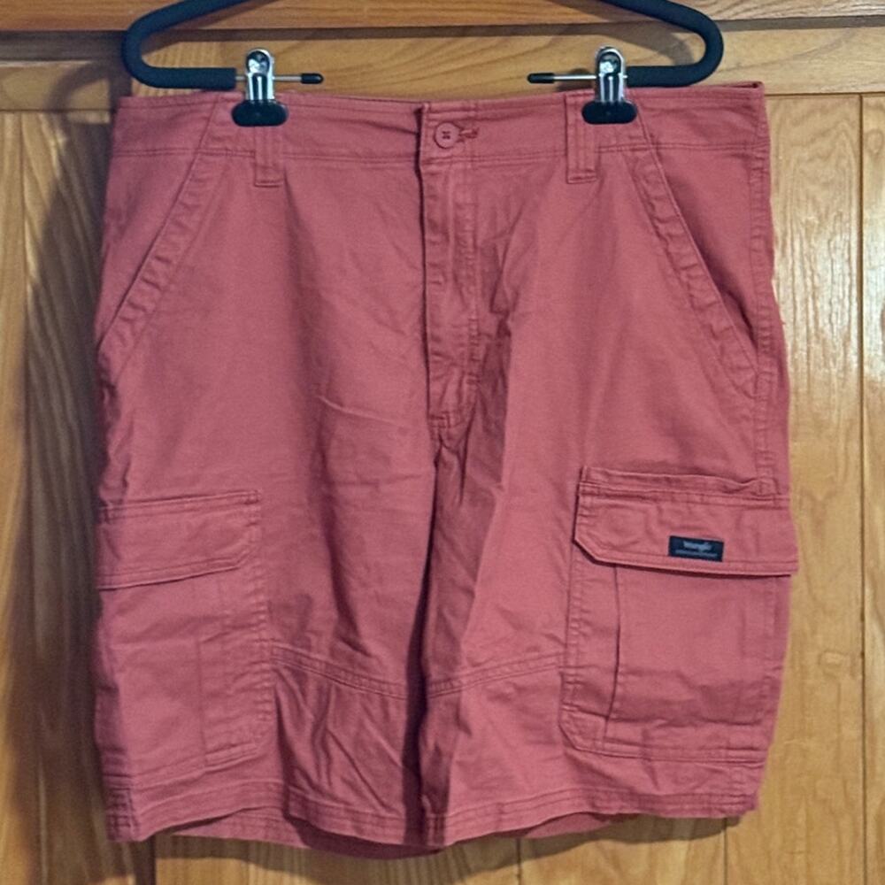 Men's Wrangler Relaxed Fit Cargo Shorts Coral Red Pink 36 - Picture 12 of 13